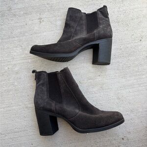 Giani Bernini Stylish Black Ankle Boots for Women size 9